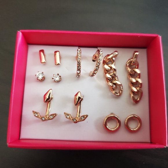 Avon Jewelry - 6 pairs Earring Pack